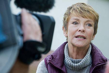 Die Schauspielerin Katrin Sass als Ex-Staatsanwältin Karin Lossow ermittelte im  «Usedom-Krimi» (ARD).