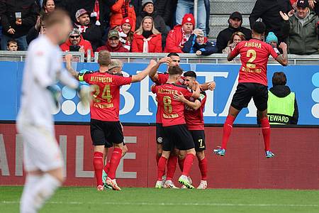 Der SV Wehen Wiesbaden konnte sich über einen Heimsieg gegen den 1. FC Kaiserslautern freuen.